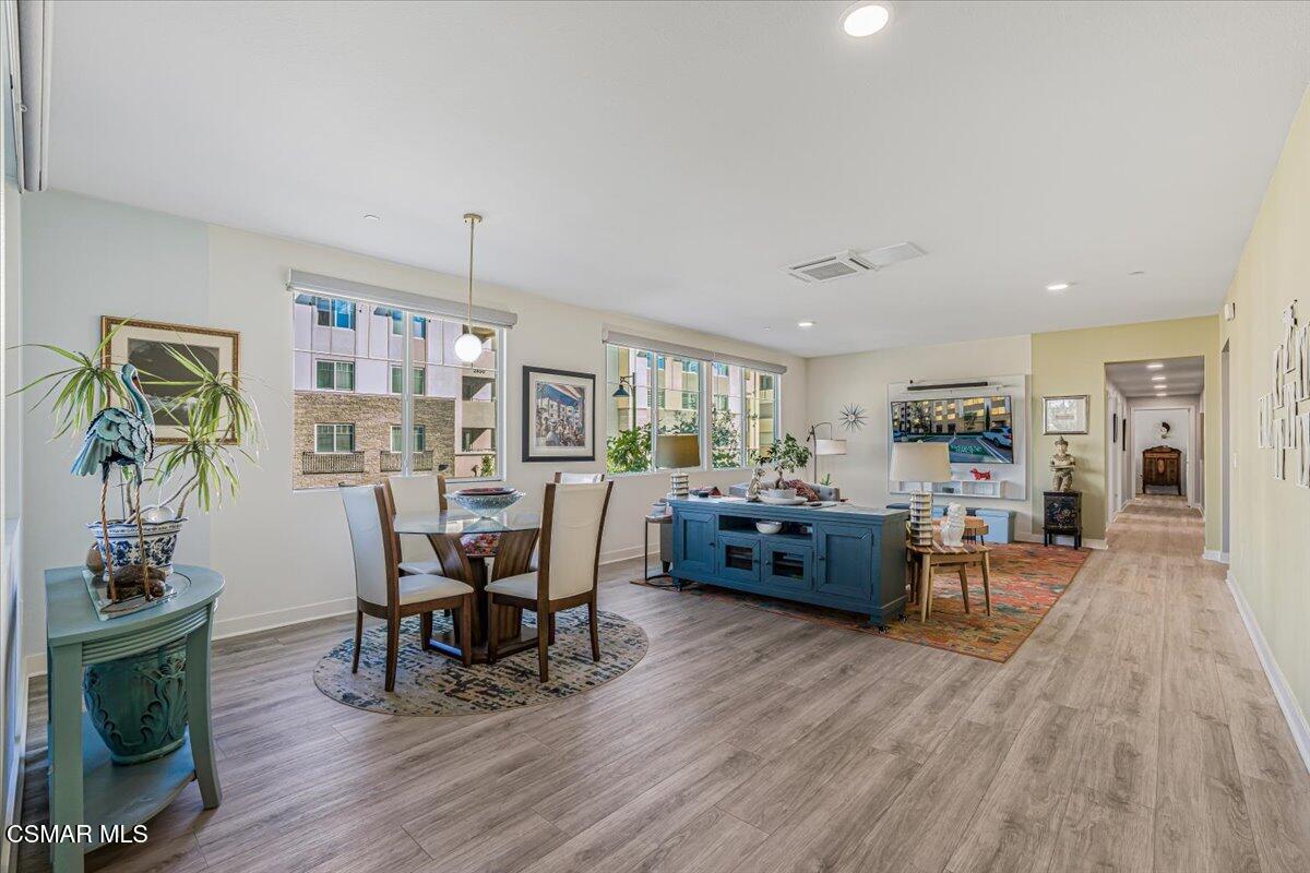 2870 Wagon Wheel Road 203 — photo