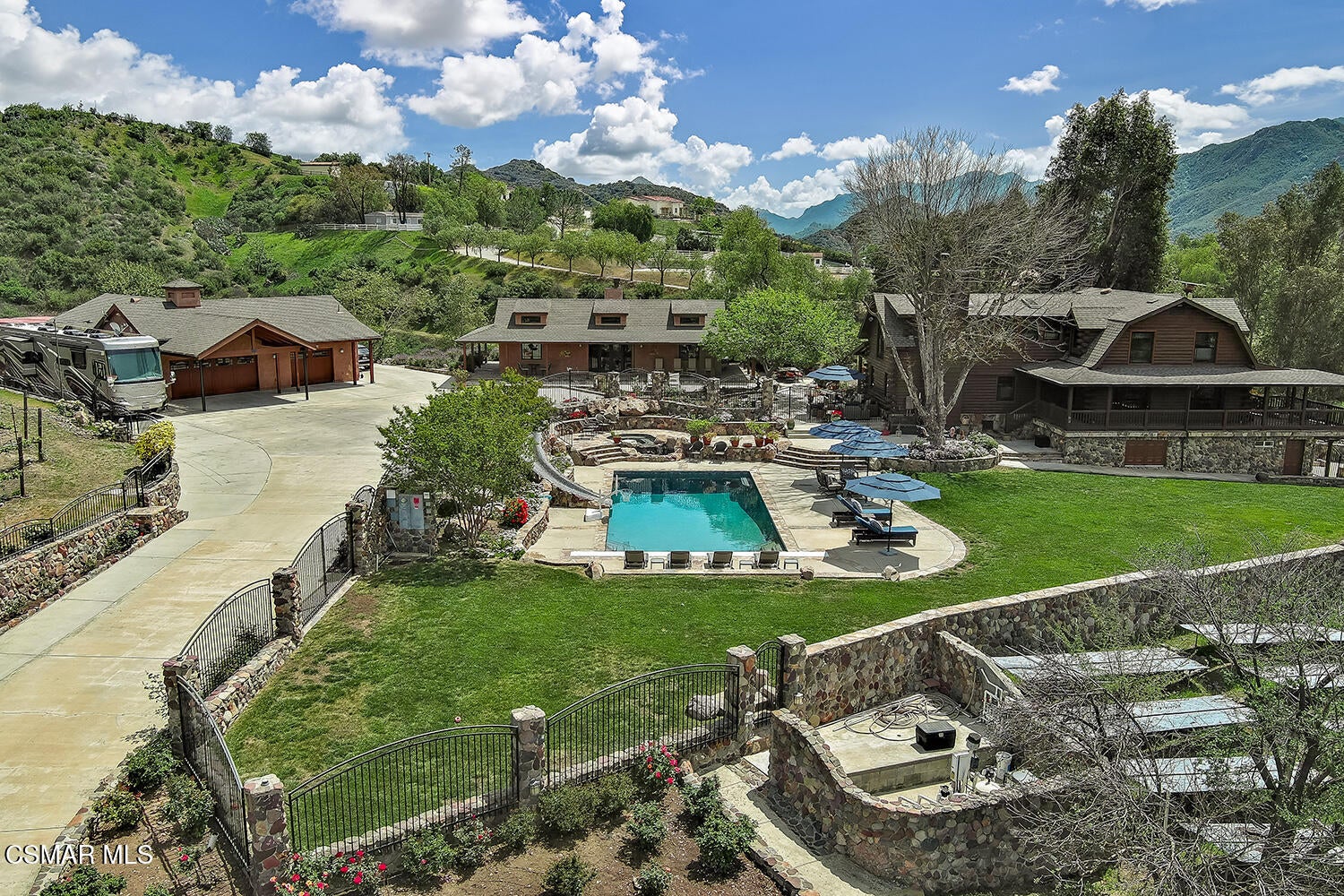 3030 Triunfo Canyon Road — photo