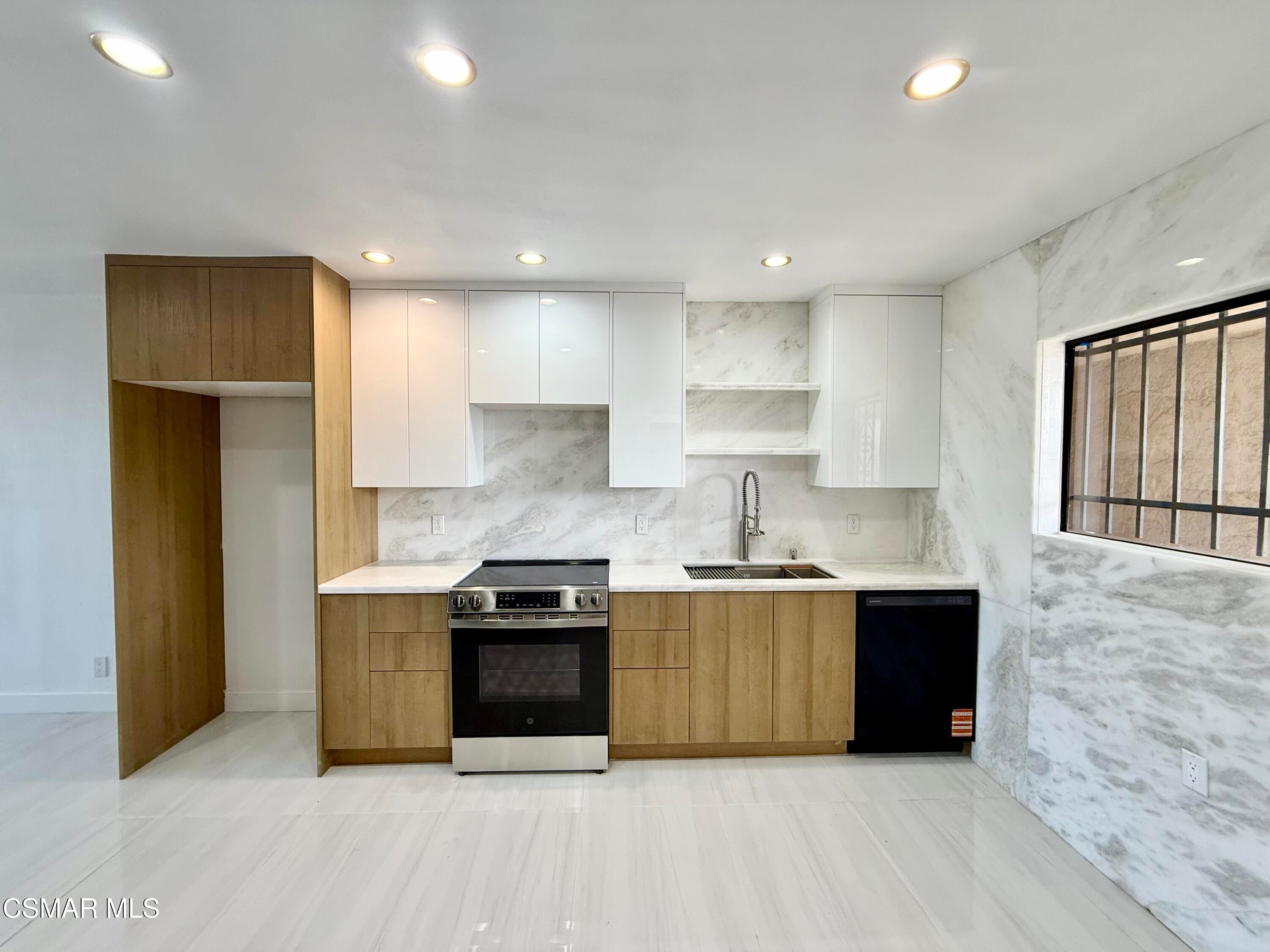 1401 Valley View Road 426 — photo