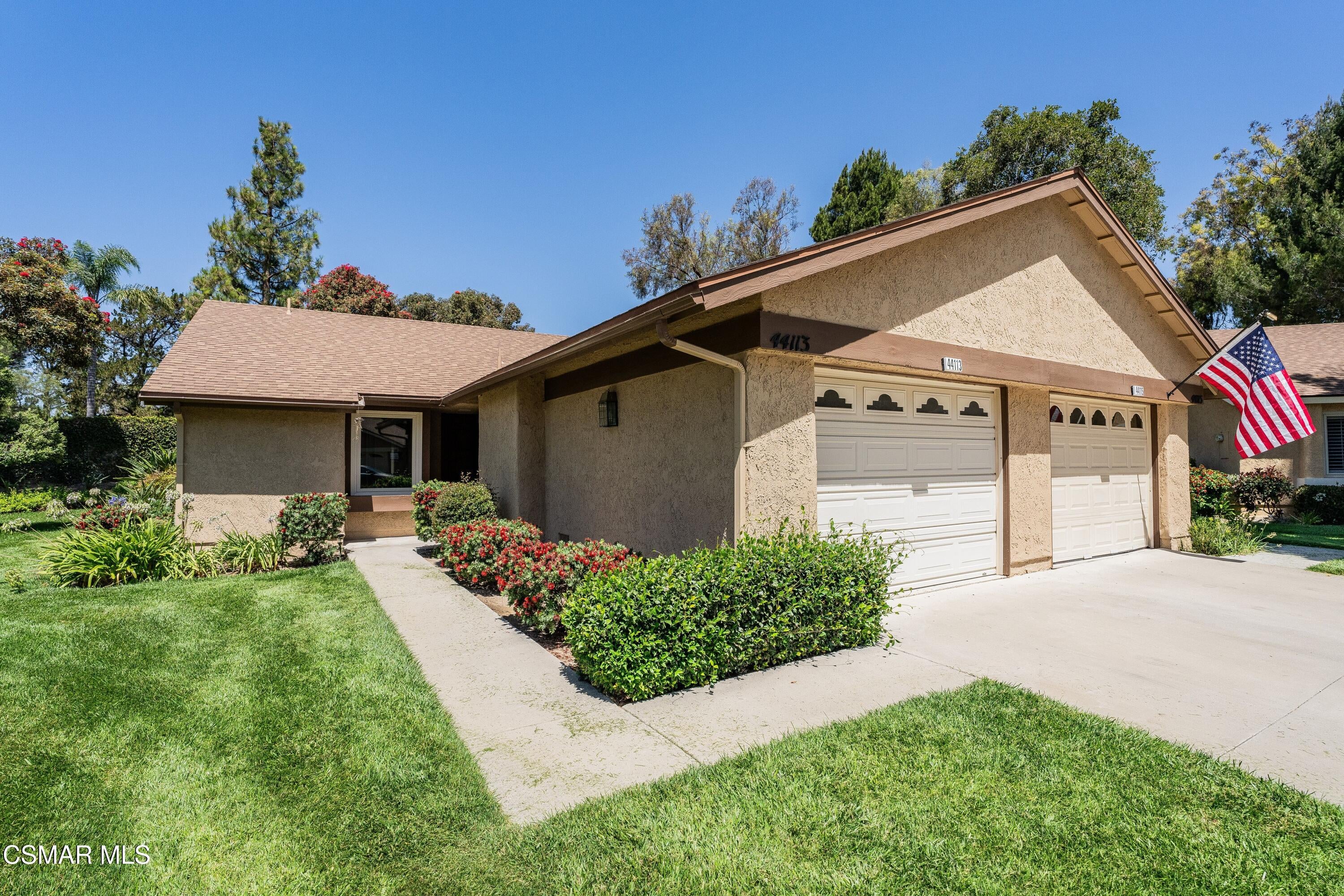 44113 Village 44 — photo