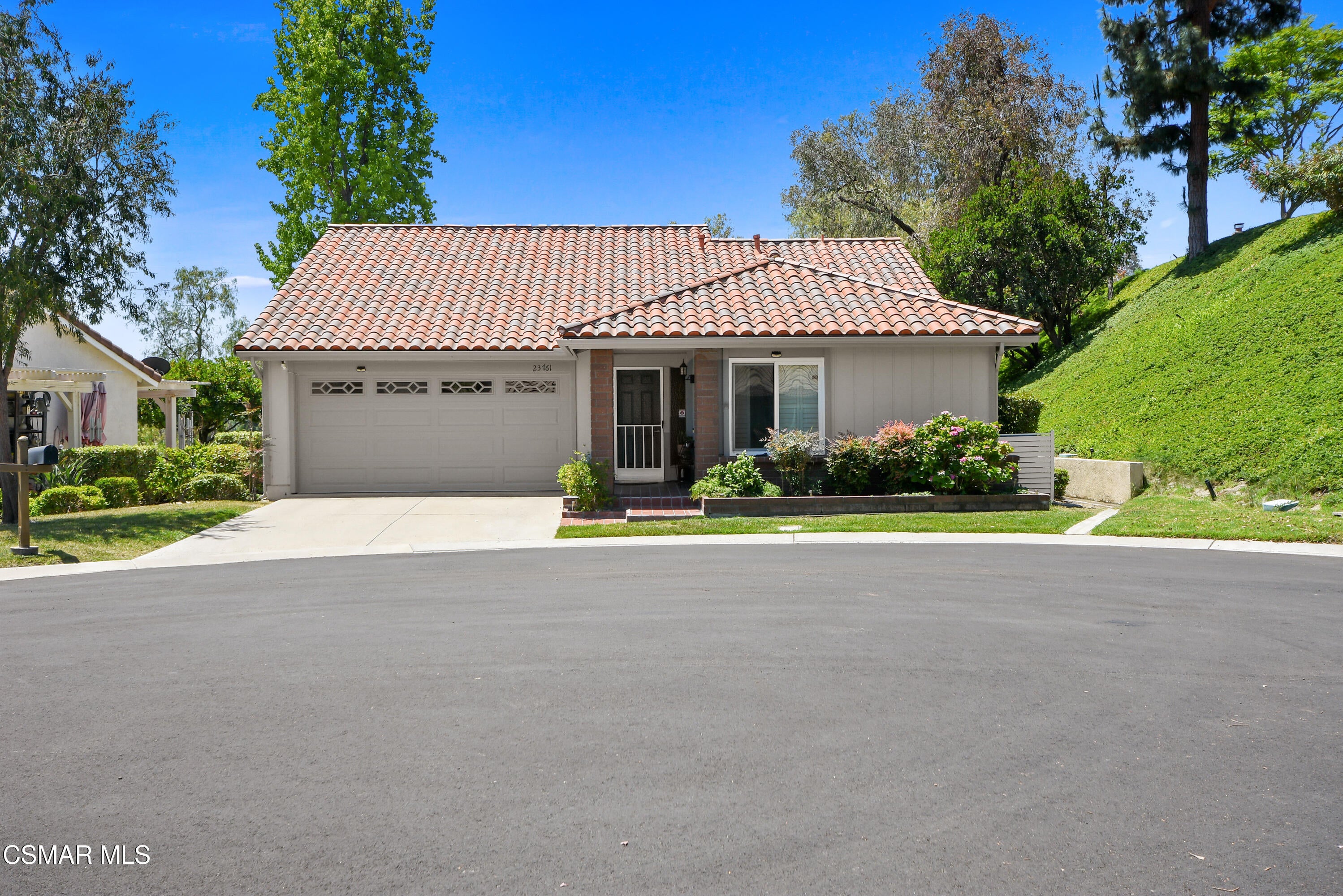 23761 Calle Azorin — photo