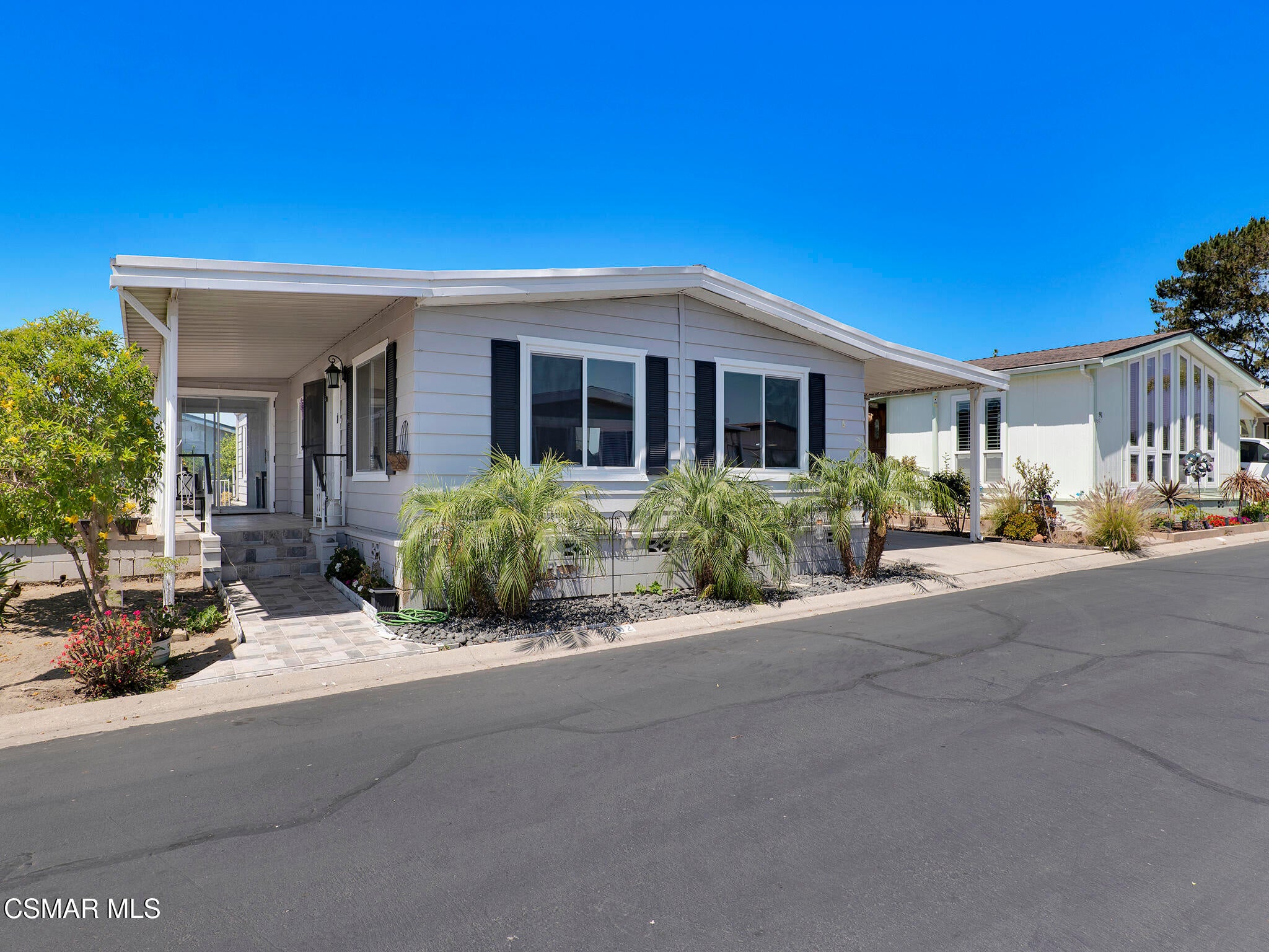 92 Poinsettia Gardens Drive — photo
