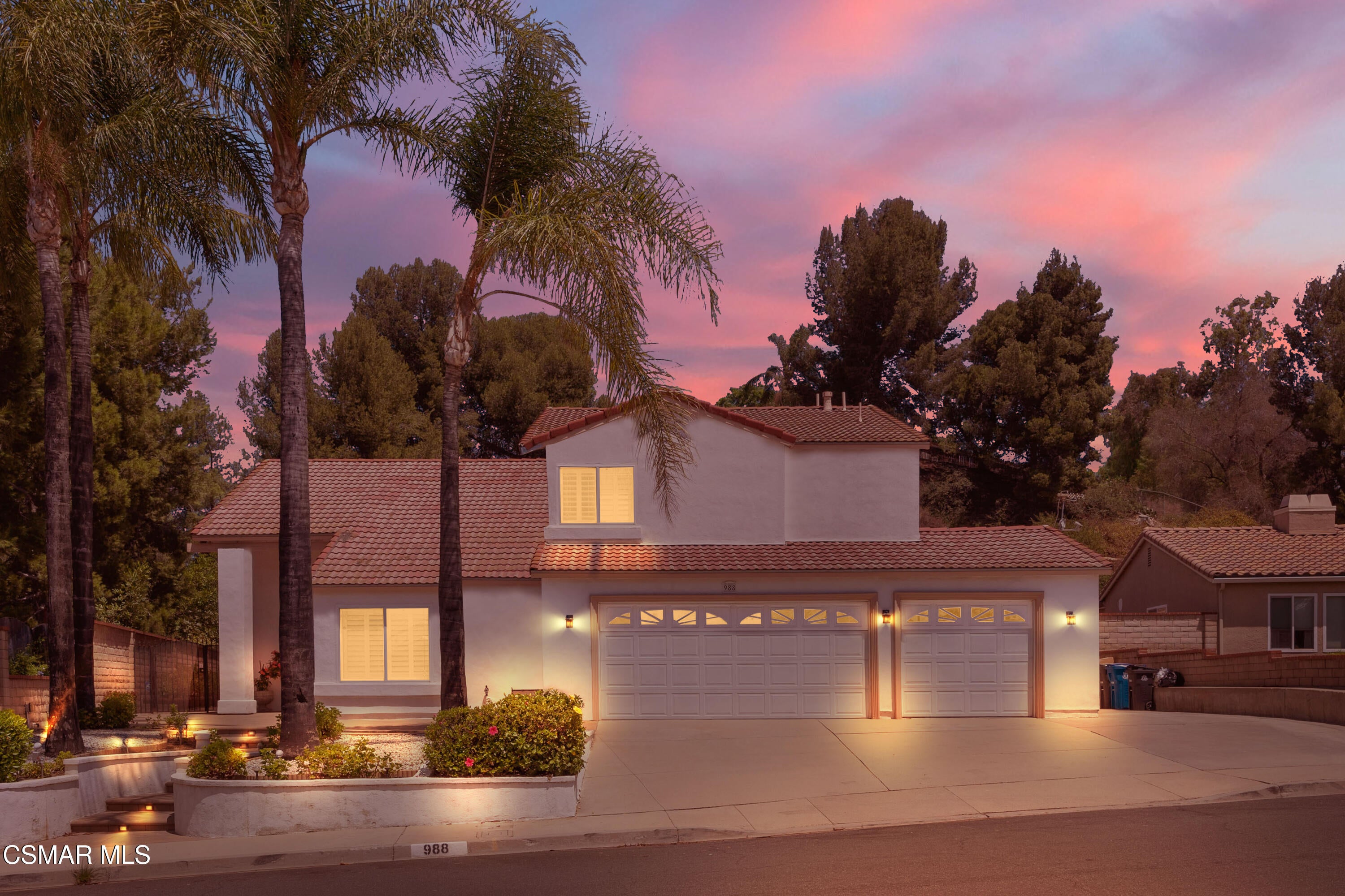 988 Looking Glass Drive — photo