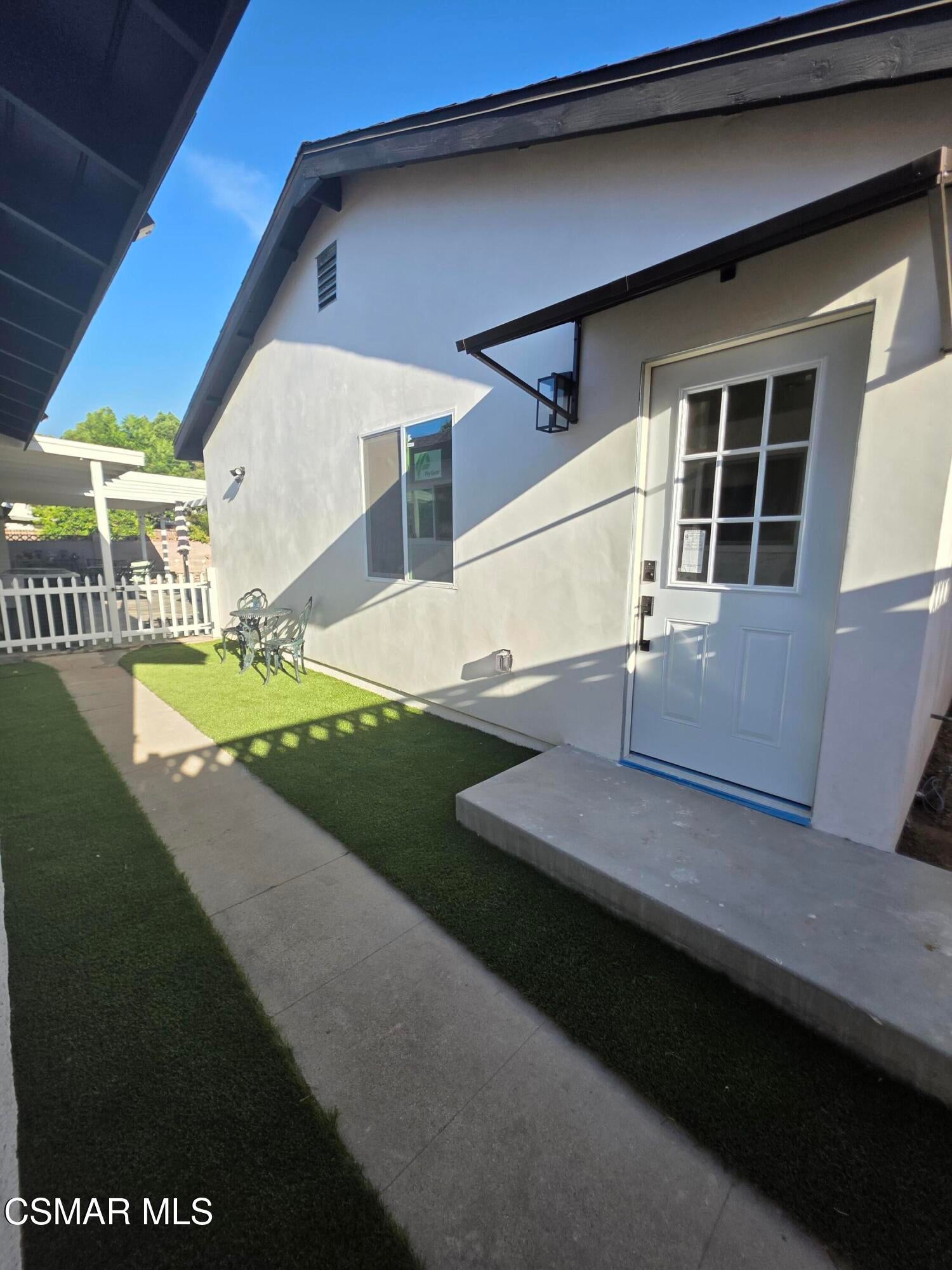 22158 Eccles Street — photo