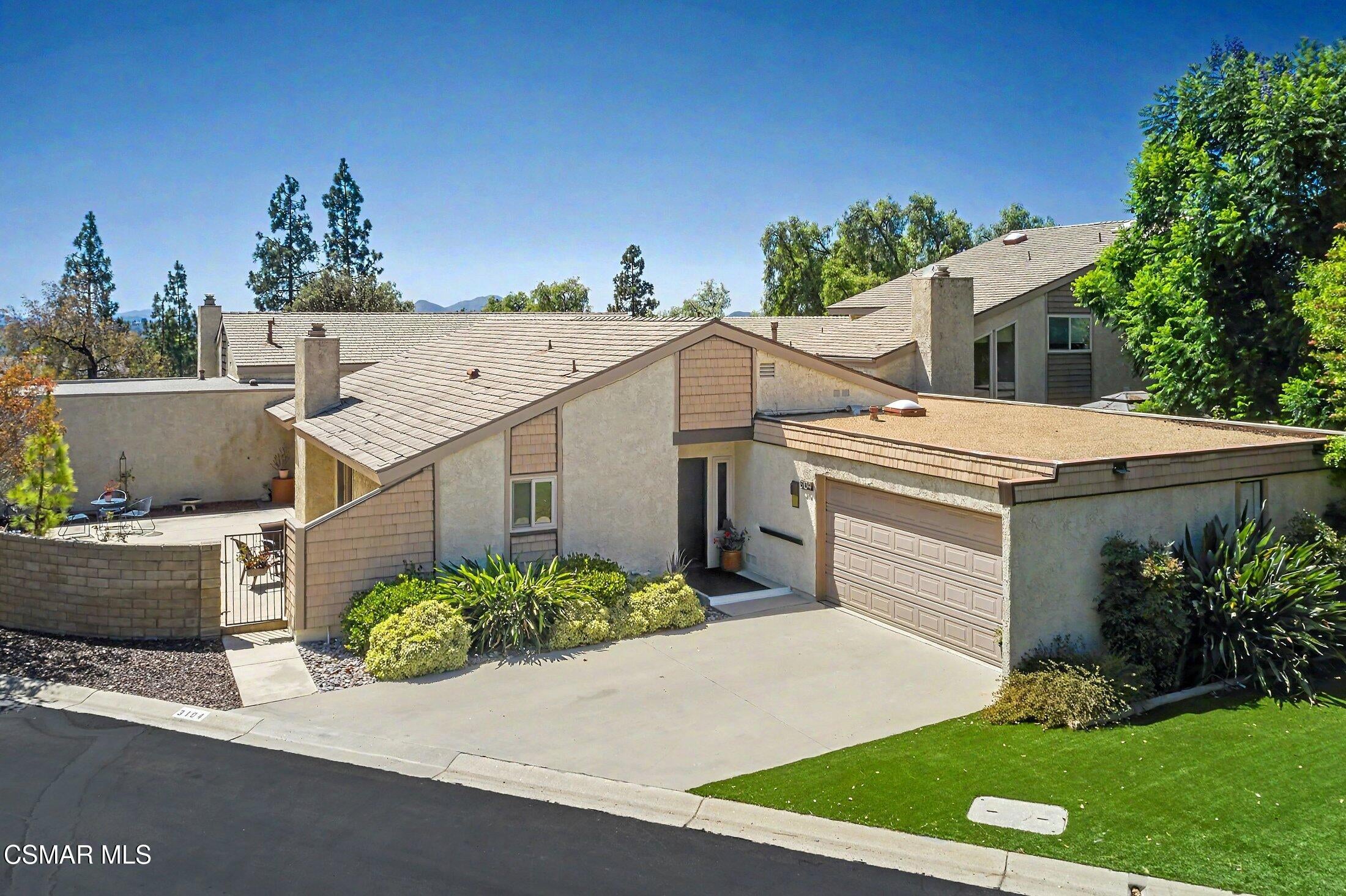 3104 Saffron Circle — photo