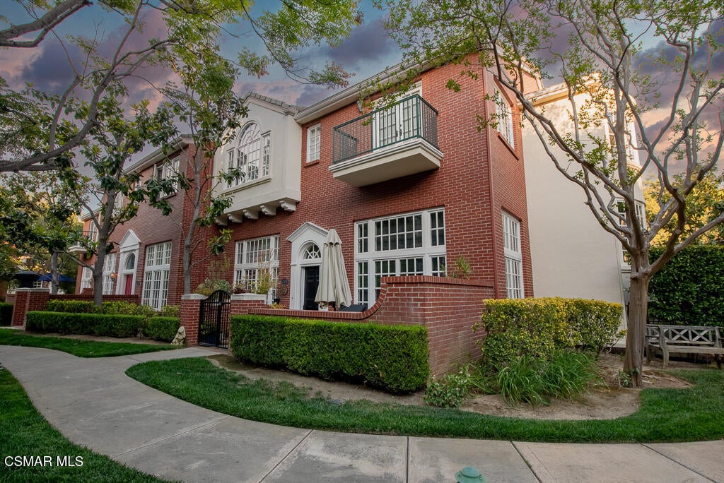 2491 Swanfield Court — photo