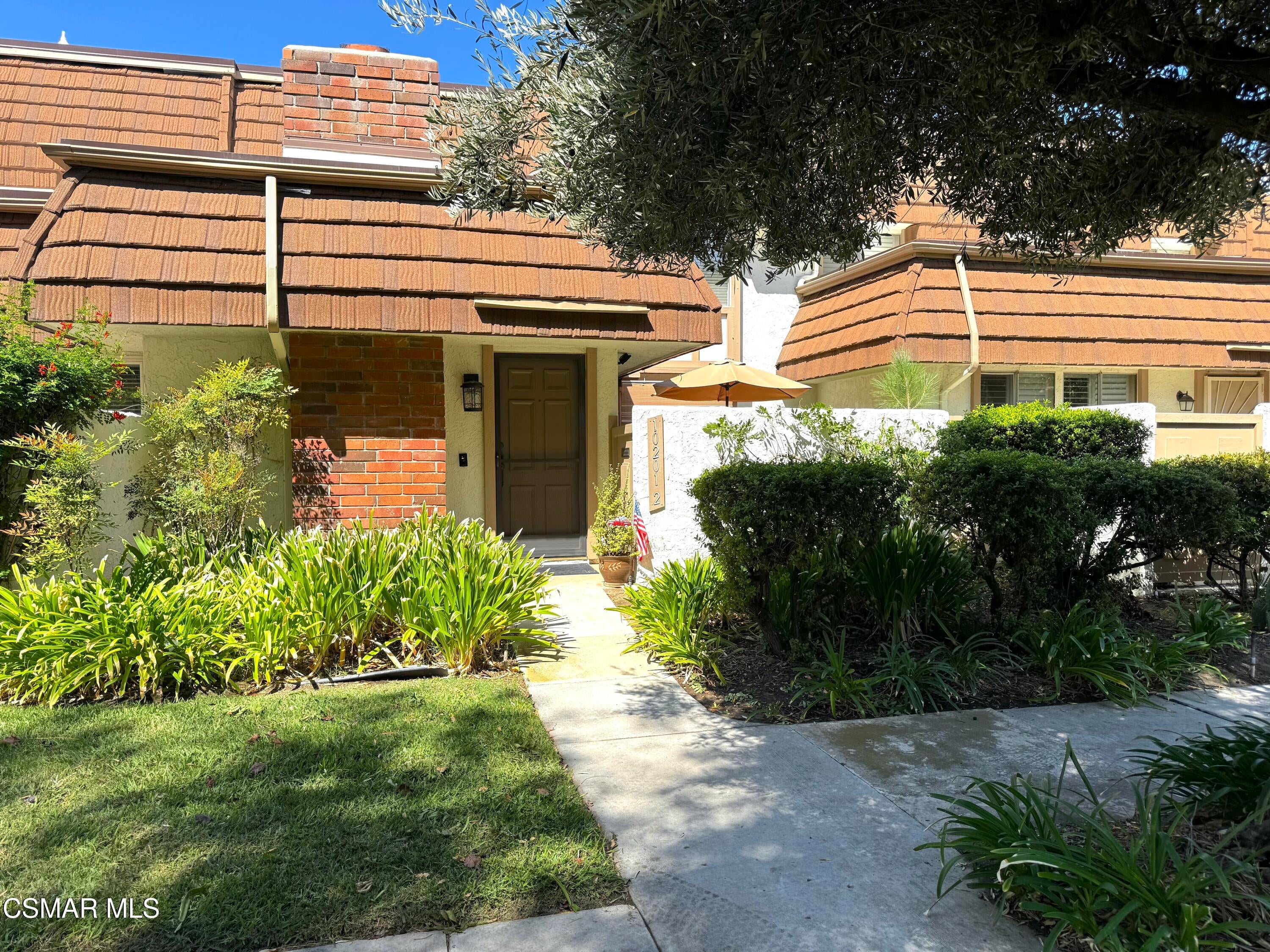 10201 Valley Circle Boulevard 2 — photo