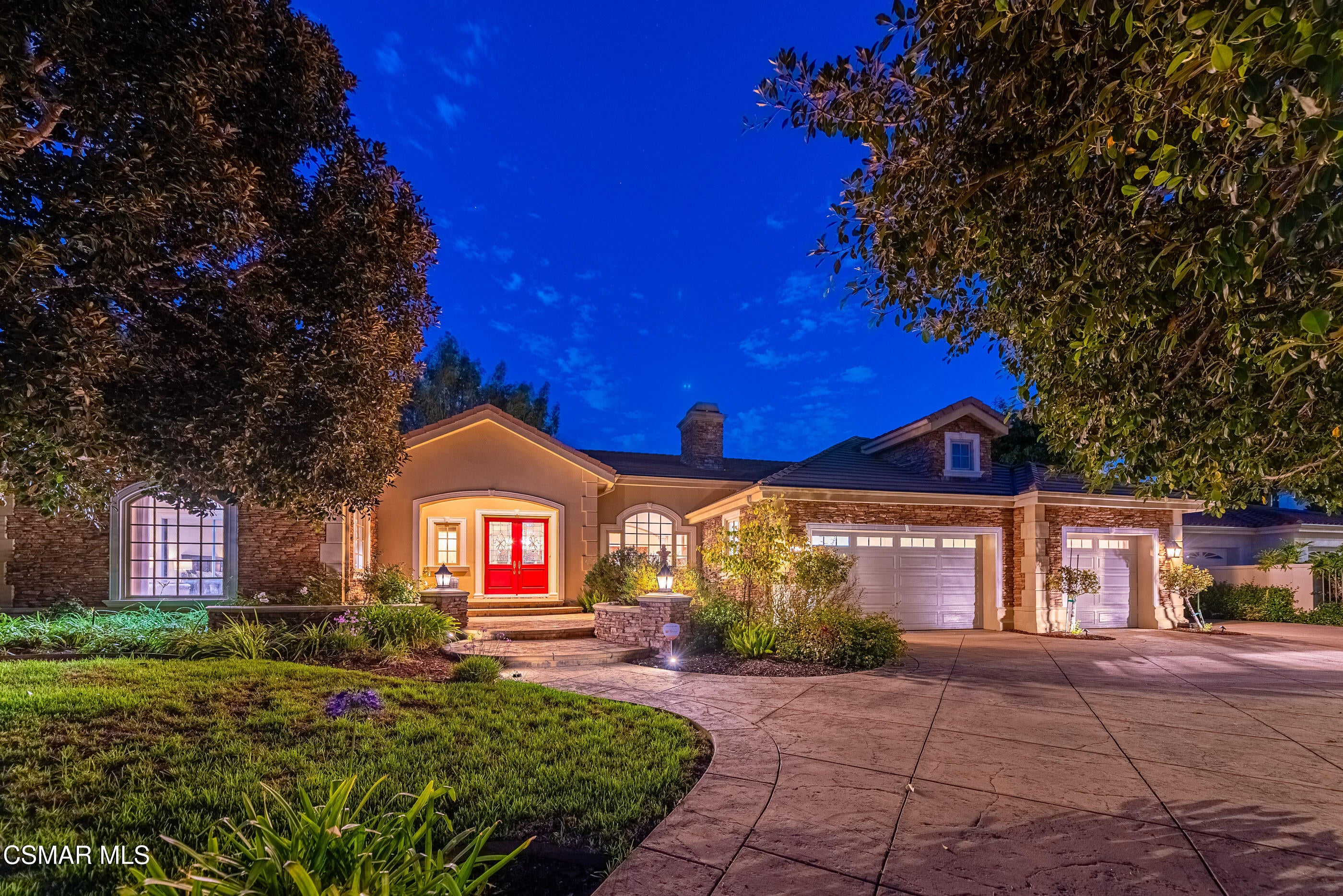 1685 Hauser Circle — photo