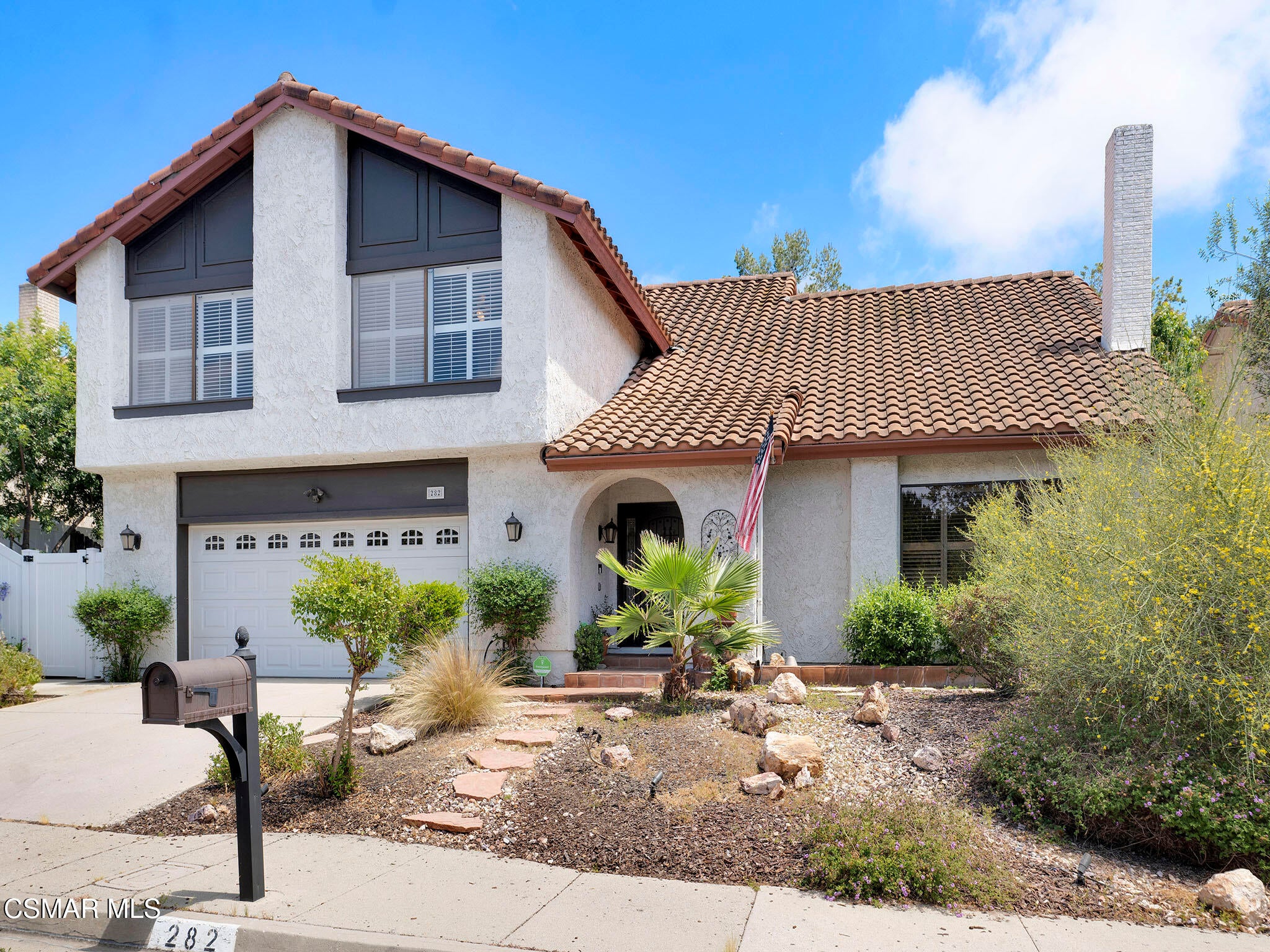 282 Hunters Point Drive — photo