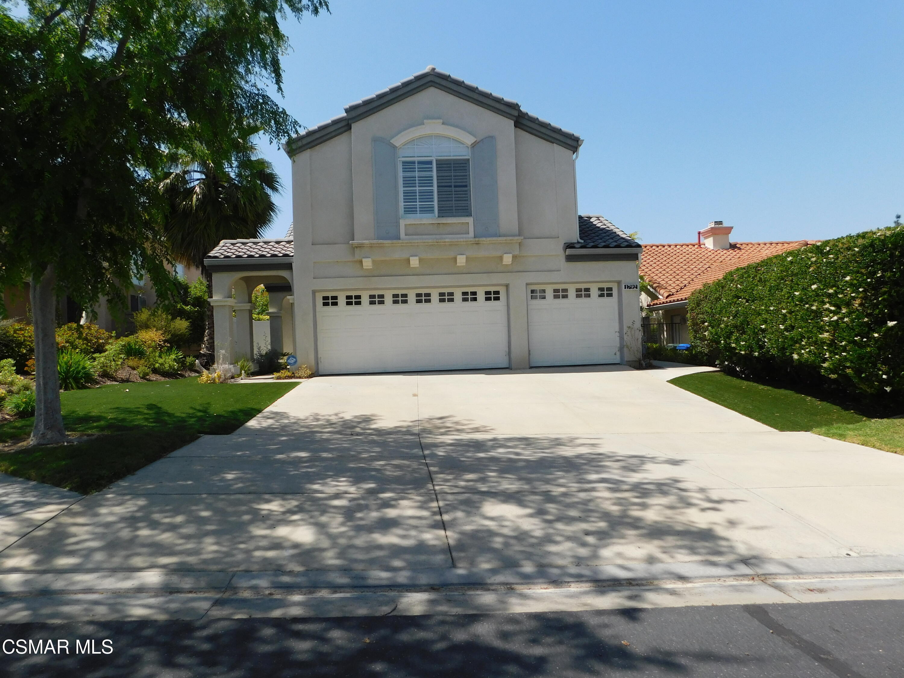 Home in Thousand Oaks, CA 91320 — photo 2