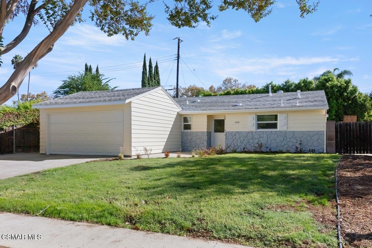 2040 Clover Street — photo