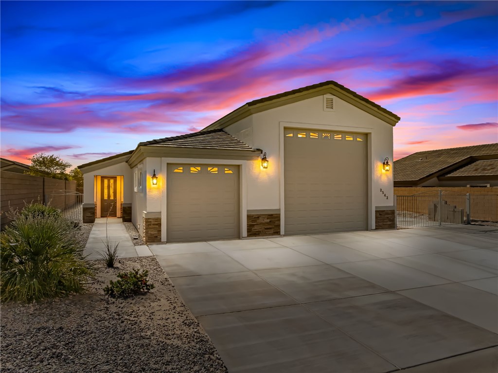 2542 E Alterna Drive — photo