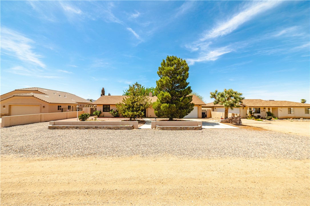 10041 N Concho Drive — photo