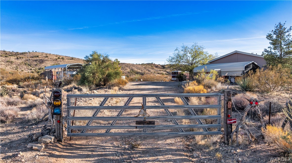 5720 S Mountain Lion Road — photo