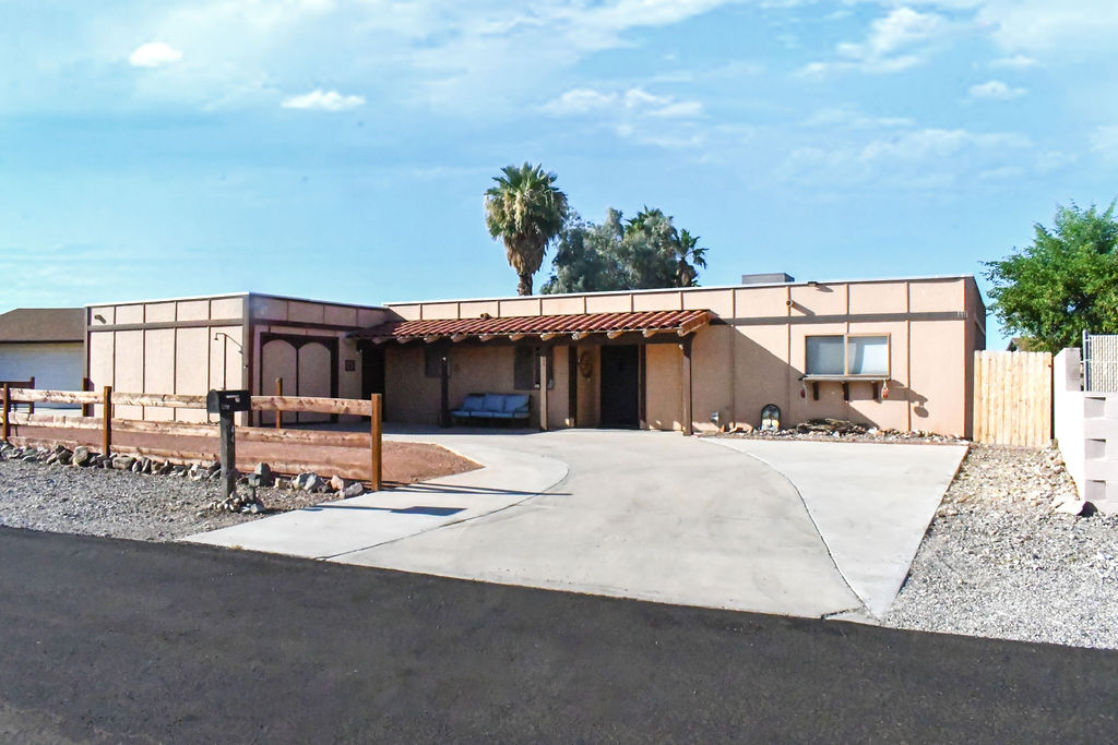 440 Riverfront Circle — photo