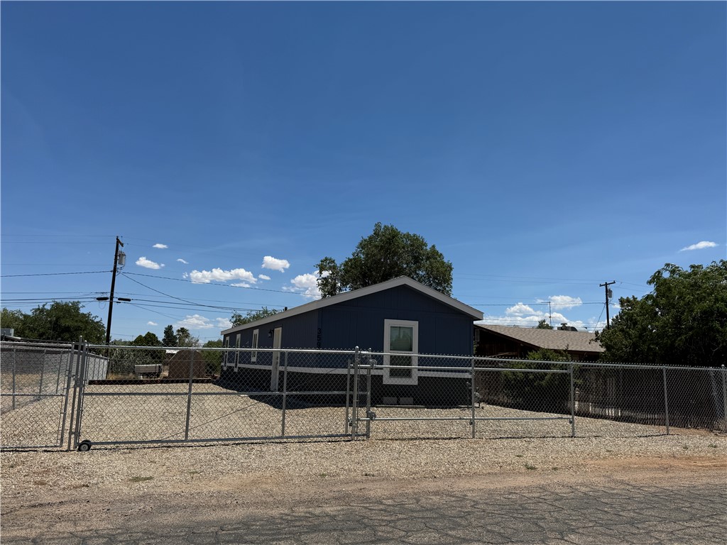 3595 E Lark Lane — photo