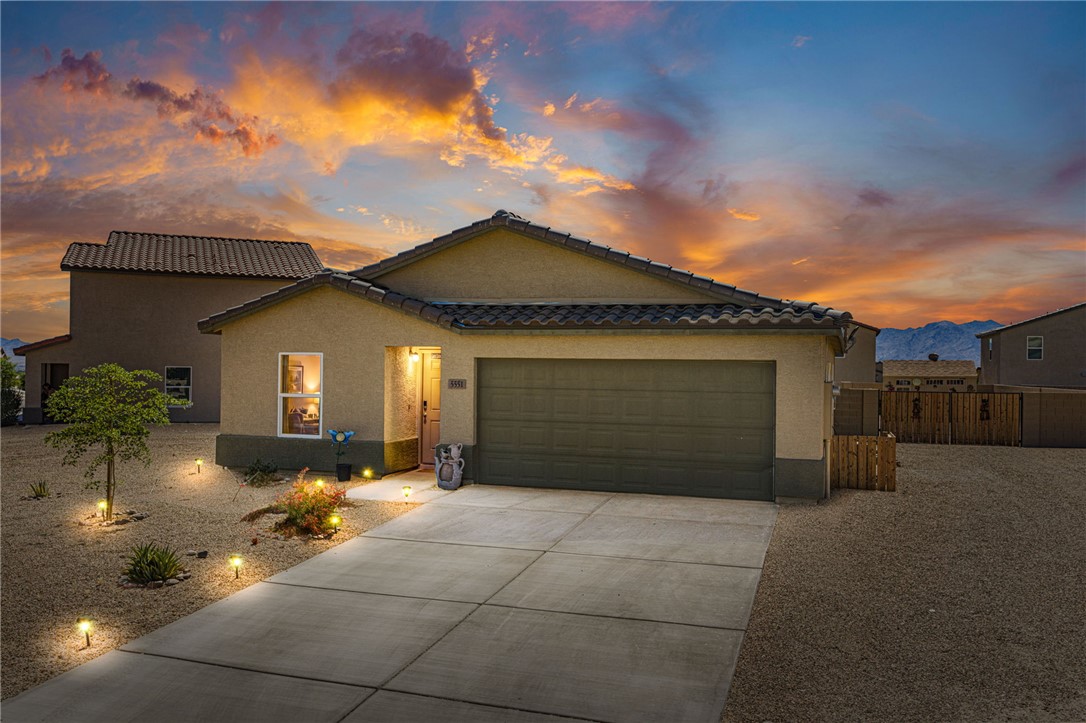 5551 S Deer Creek Avenue — photo
