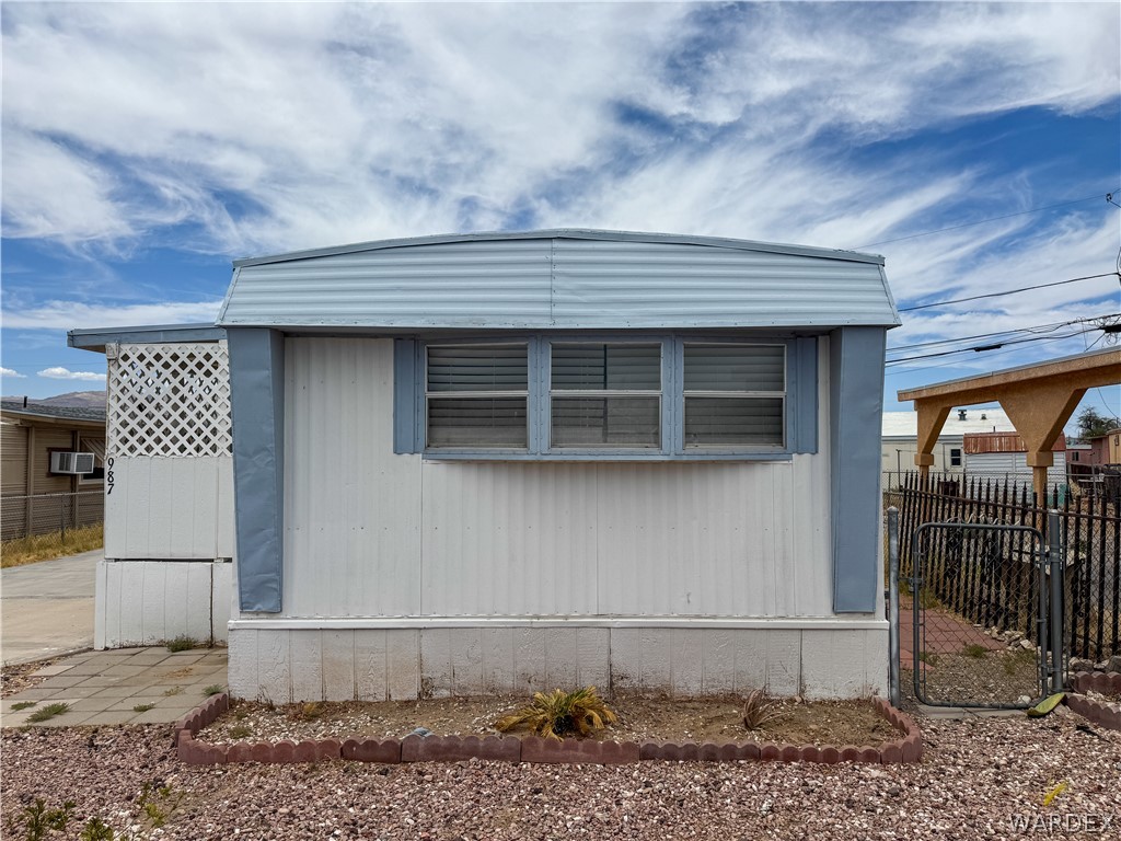 987 Harbor Drive — photo
