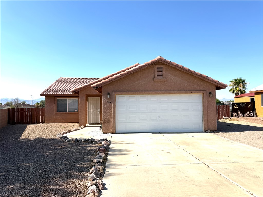 1605 E Rinaldi Way — photo