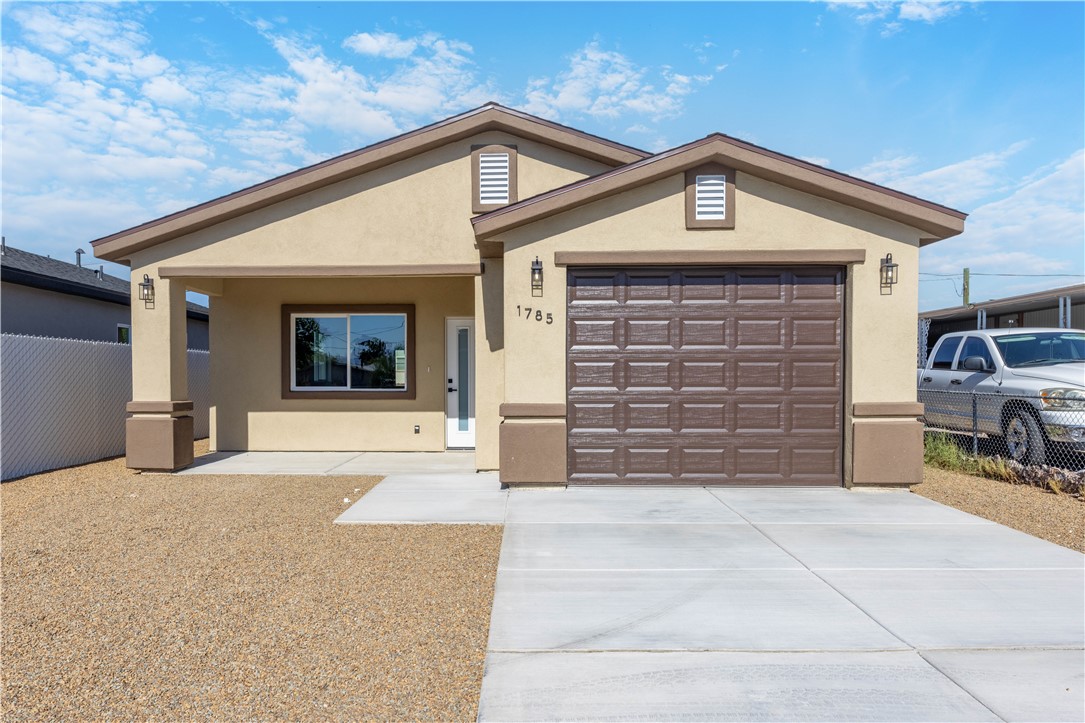 1785 Tejon Dr — photo