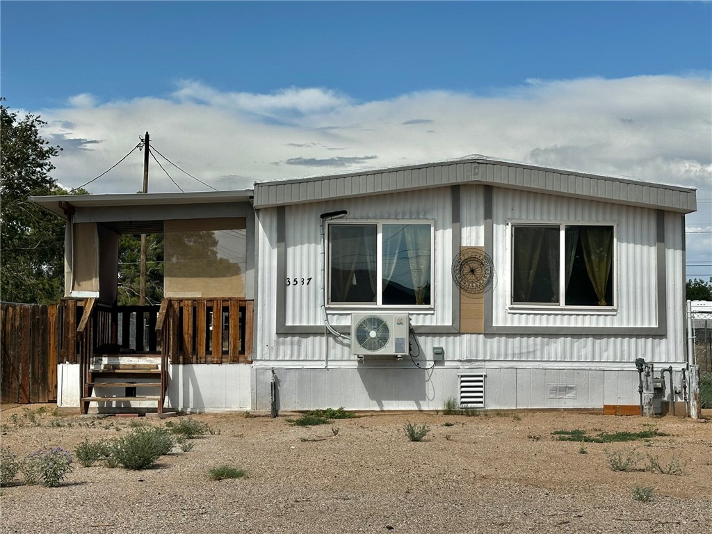 3537 E Bluebird Lane — photo