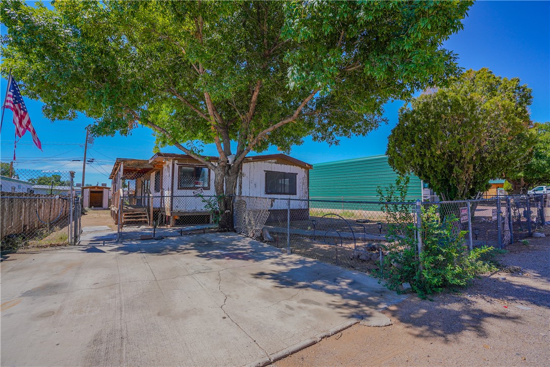 3186 E Packard Avenue — photo