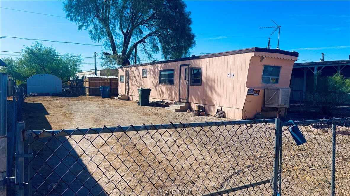 2114 Balboa Drive — photo