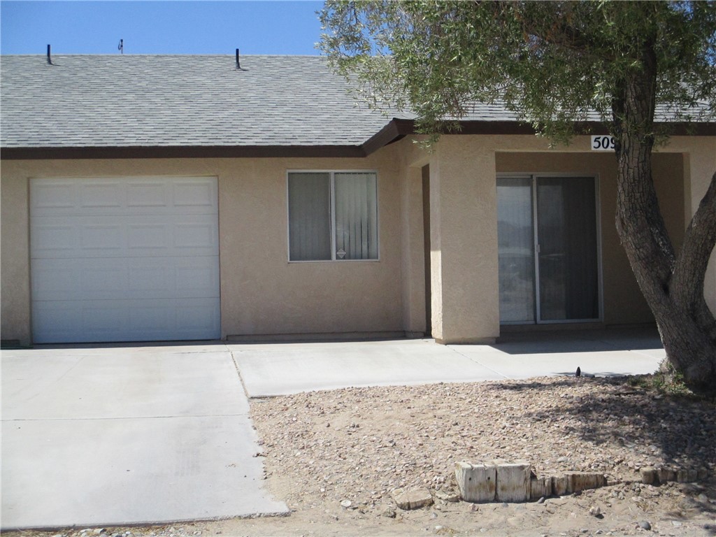5090 La Calzada Unit B — photo
