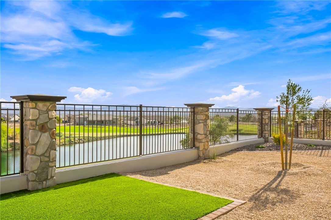 2384 E Paseo Mallorca — photo