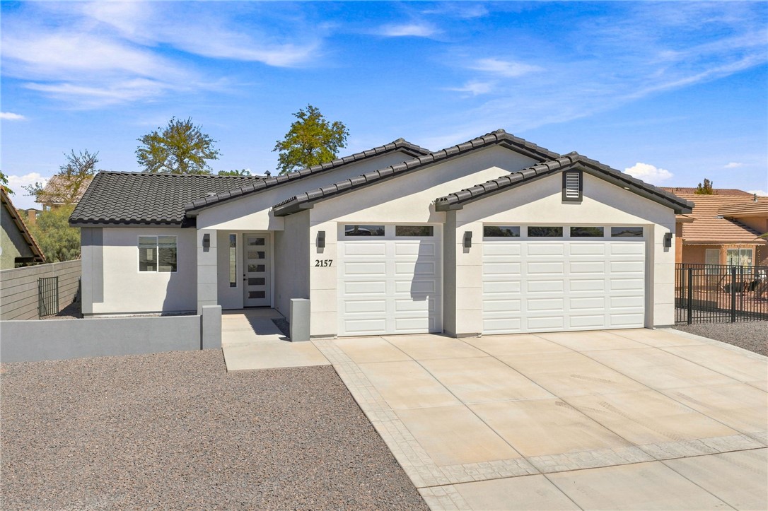 2157 E Hammer Lane — photo