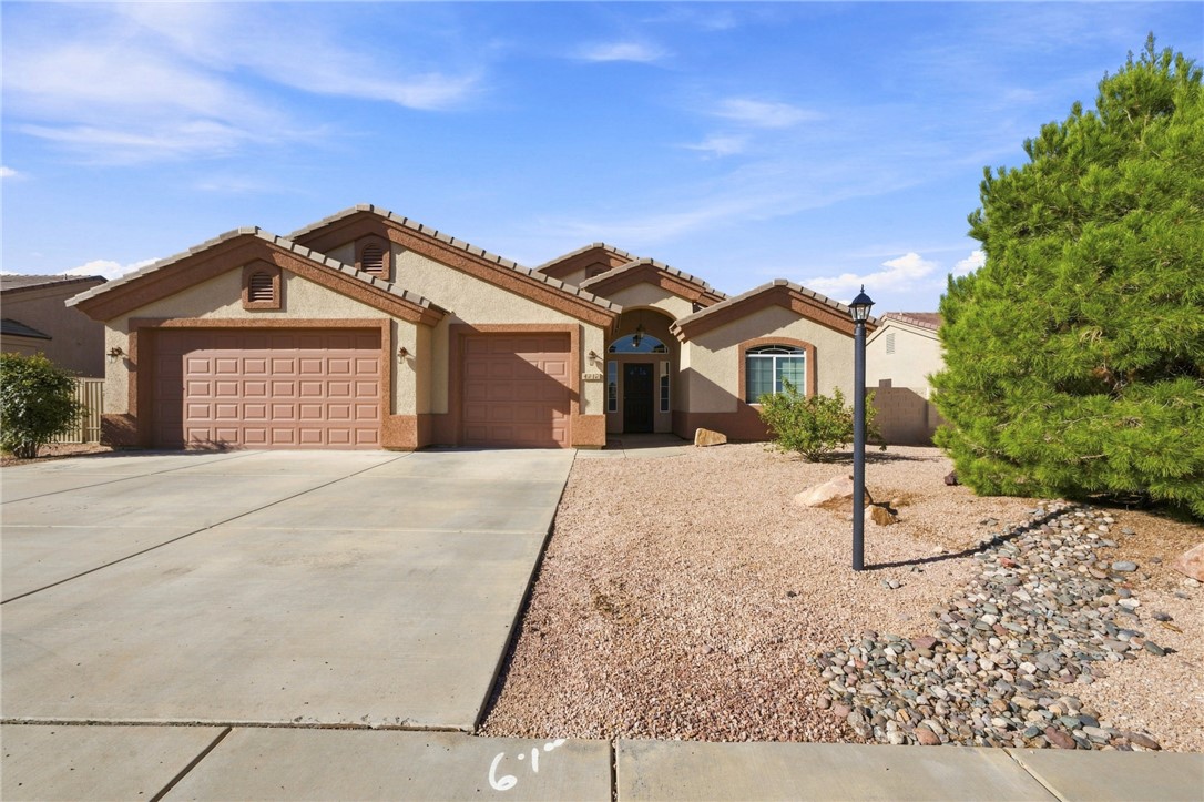 4212 E Old Ranch Lane — photo