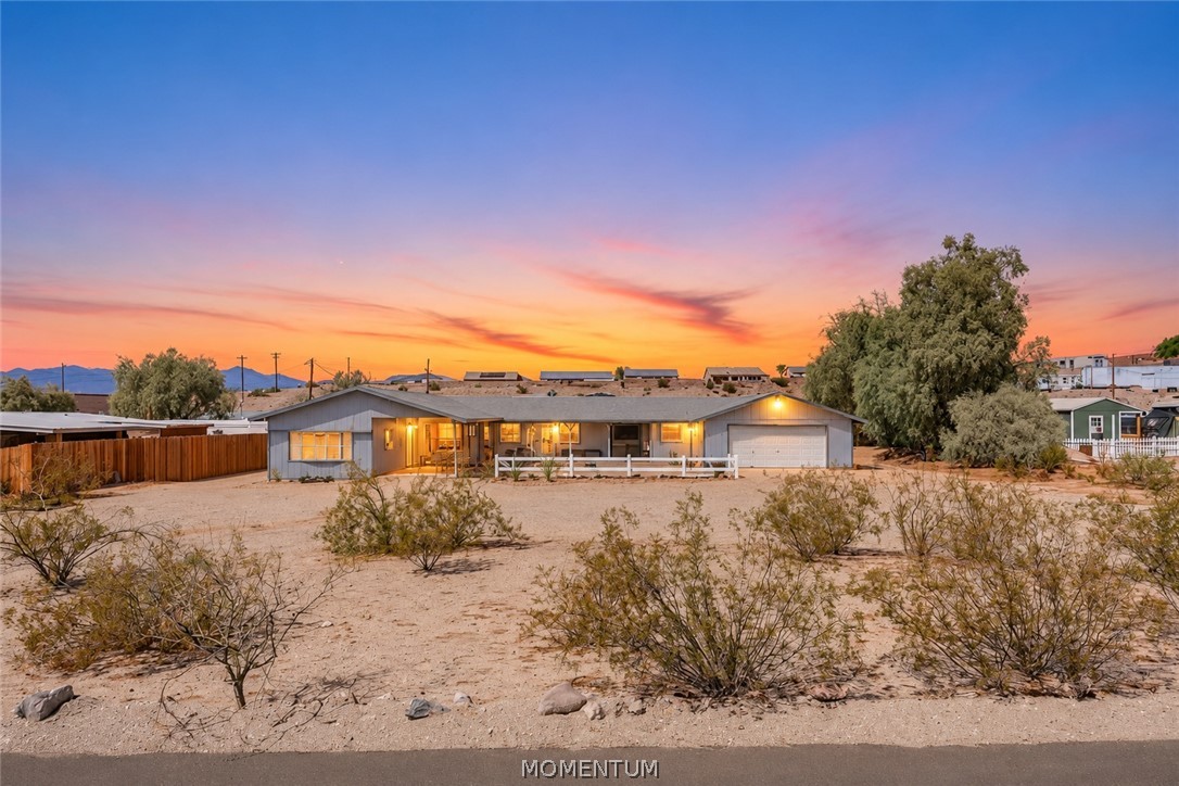 1515 E Dunlap Road — photo