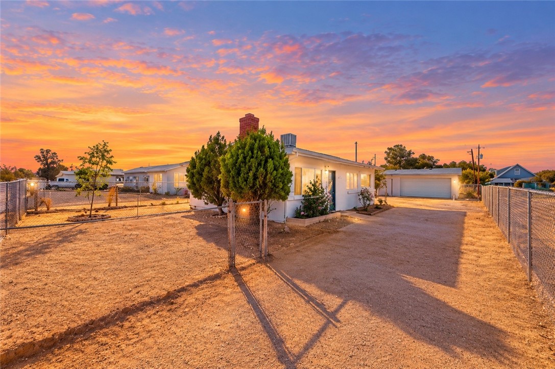 2630 E Devlin Avenue, Kingman, AZ 86409 — photo 2