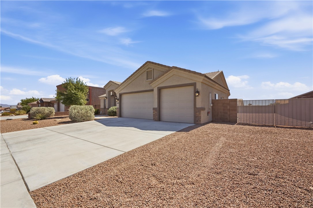 1726 E Aloe Street — photo