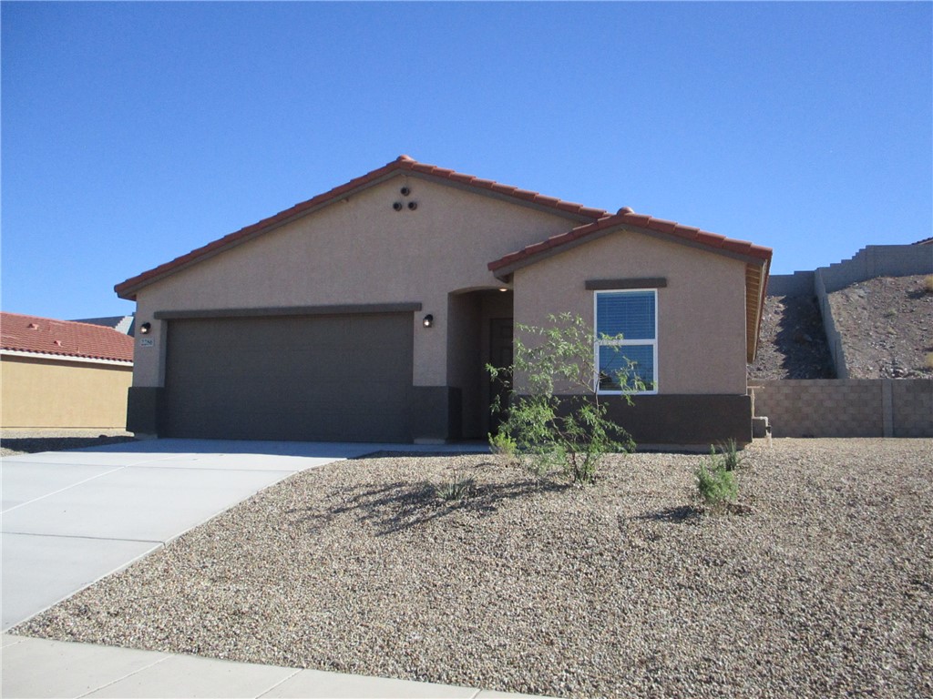 2286 Sarah Place — photo