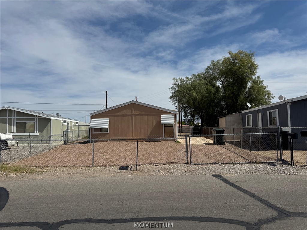 615 Mead Lane — photo
