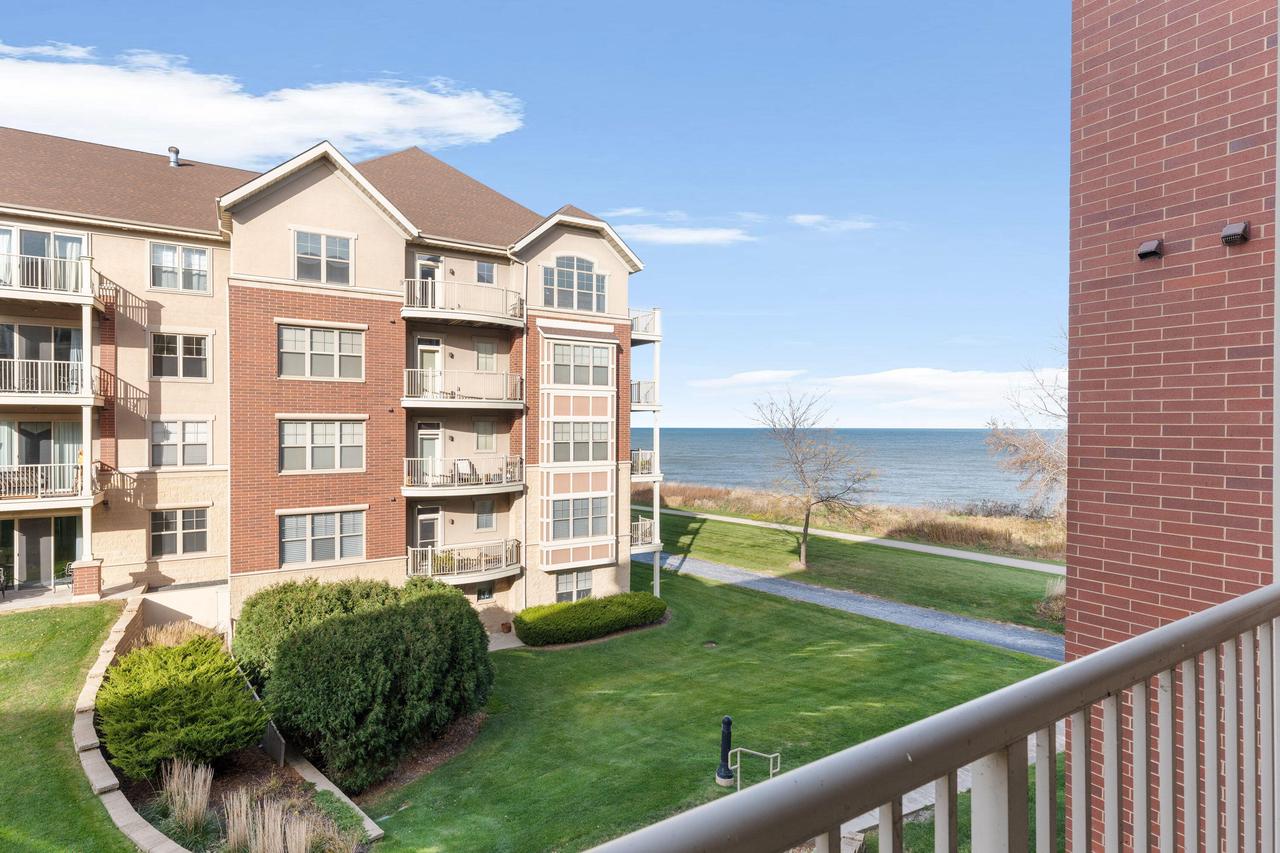 4130 S Lake Drive 282 — photo