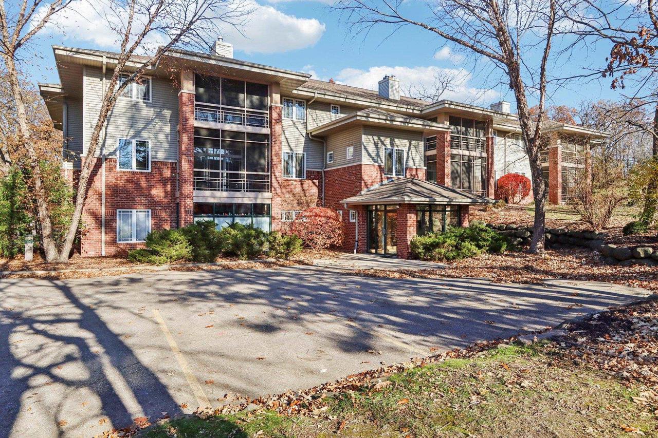 2820 Mickelson Parkway 205 — photo