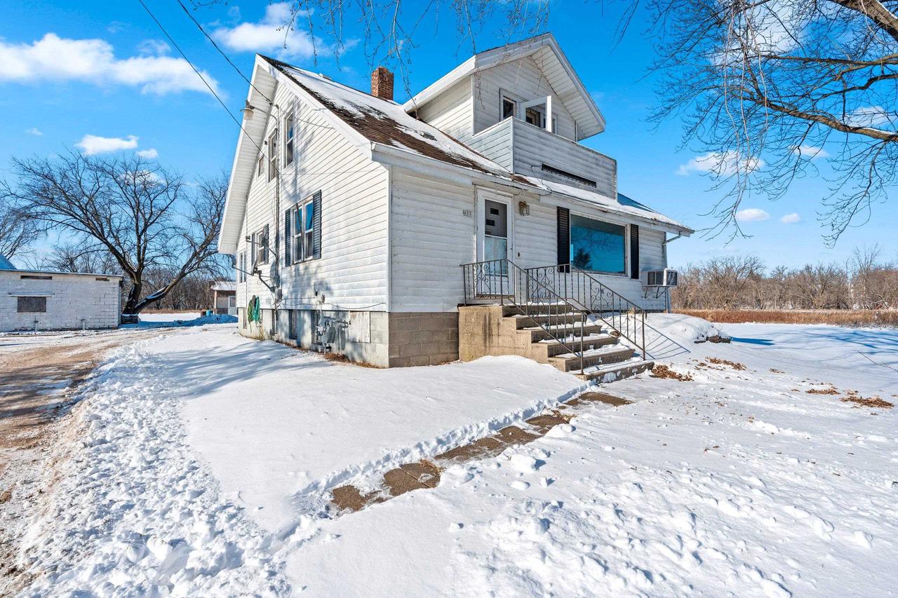 651 N Wisconsin Street — photo