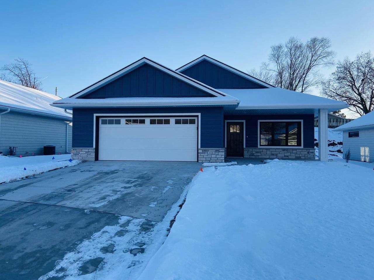 618 Johnson Place — photo