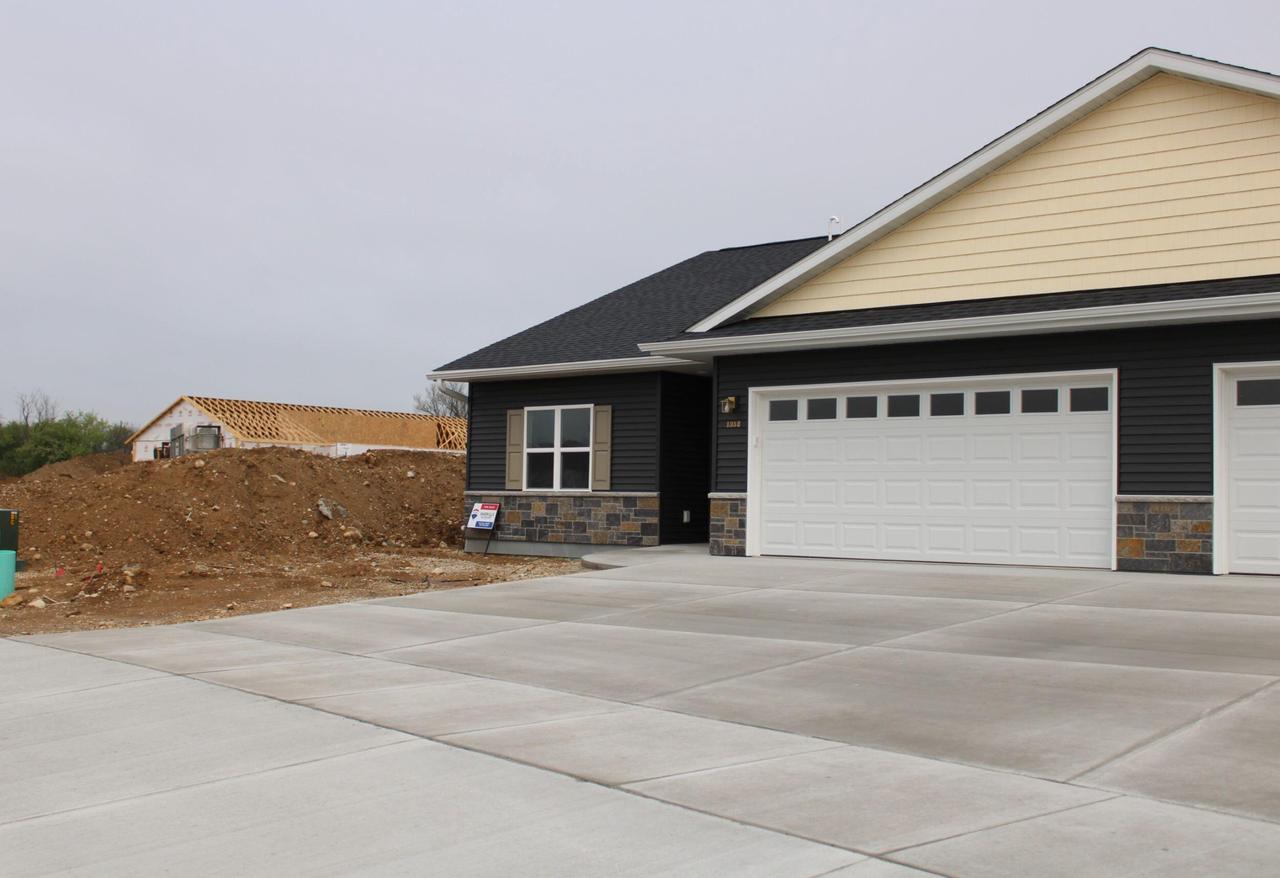 1352 Kettle Drive Unit 2 — photo