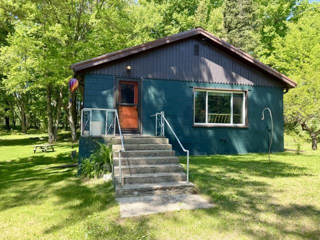 N8719 Pines Road, Middle Inlet, WI 54177