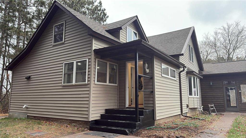 584 21 1/2 Avenue — photo