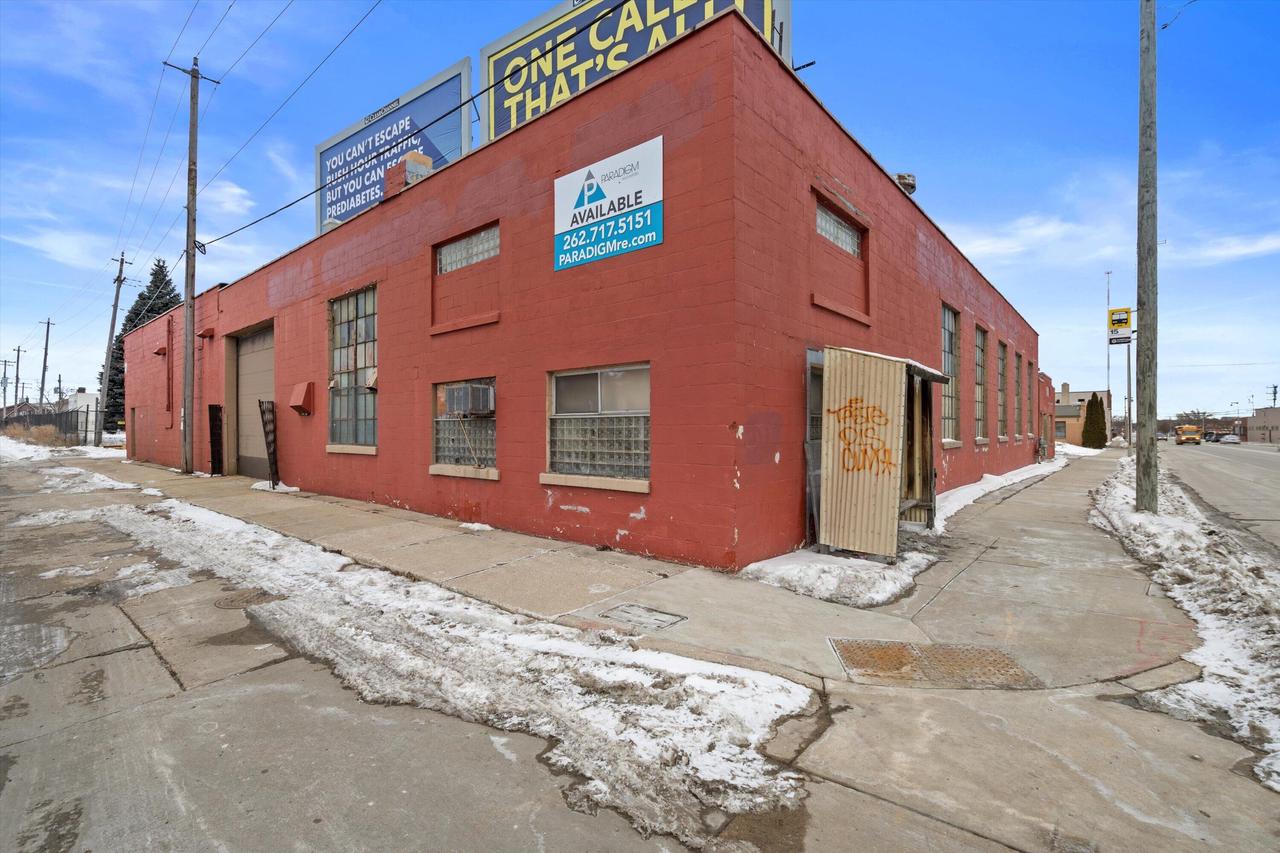 3701-3729 N Holton Street Unit #1 — photo