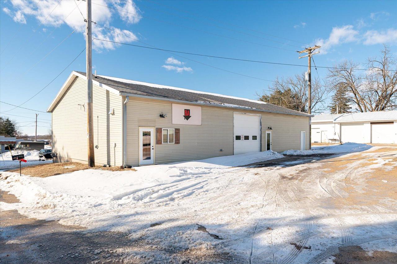 110 Fs Drive — photo
