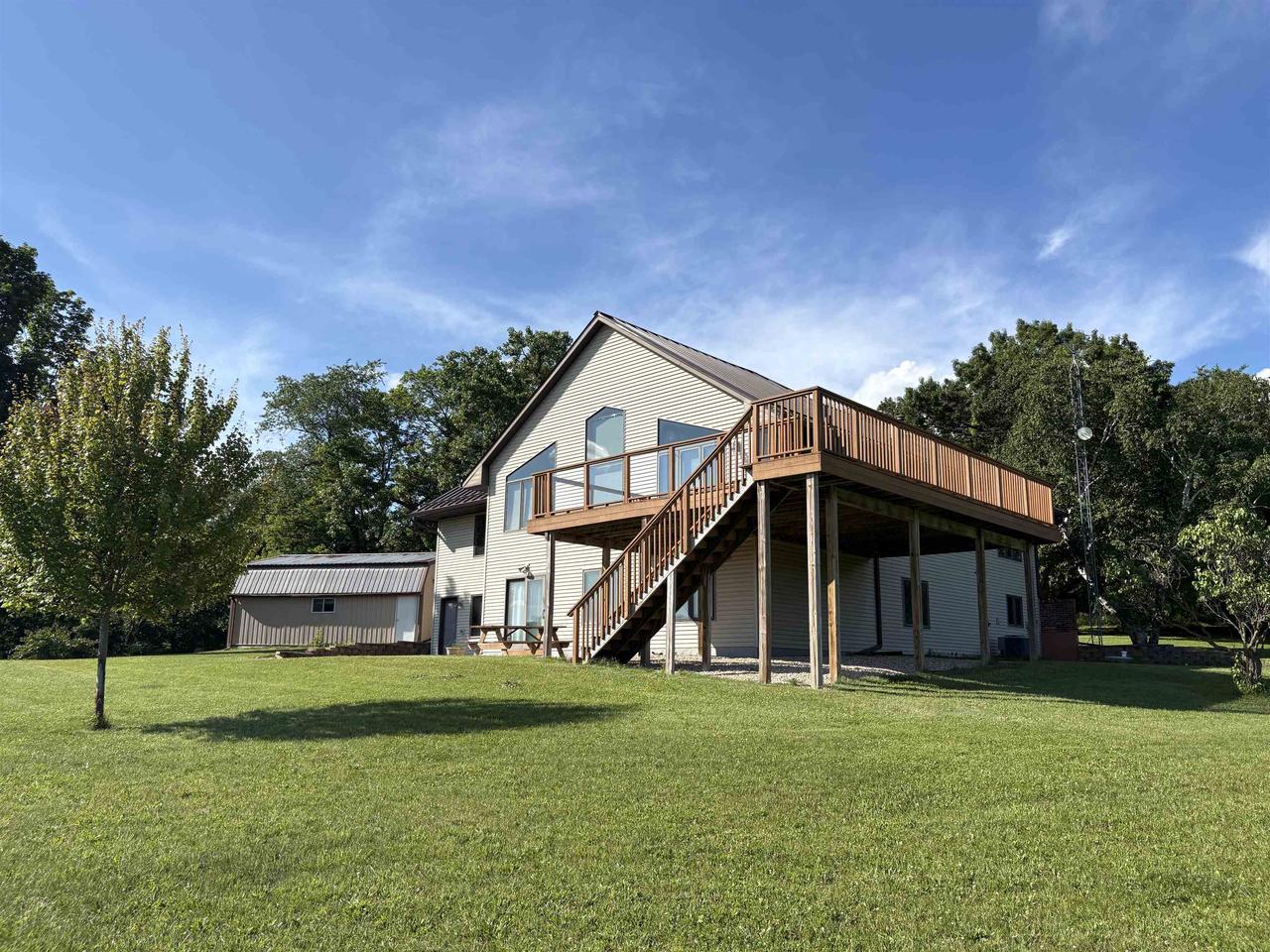 6851 Dugway ROAD, Ridgeway, WI 53582