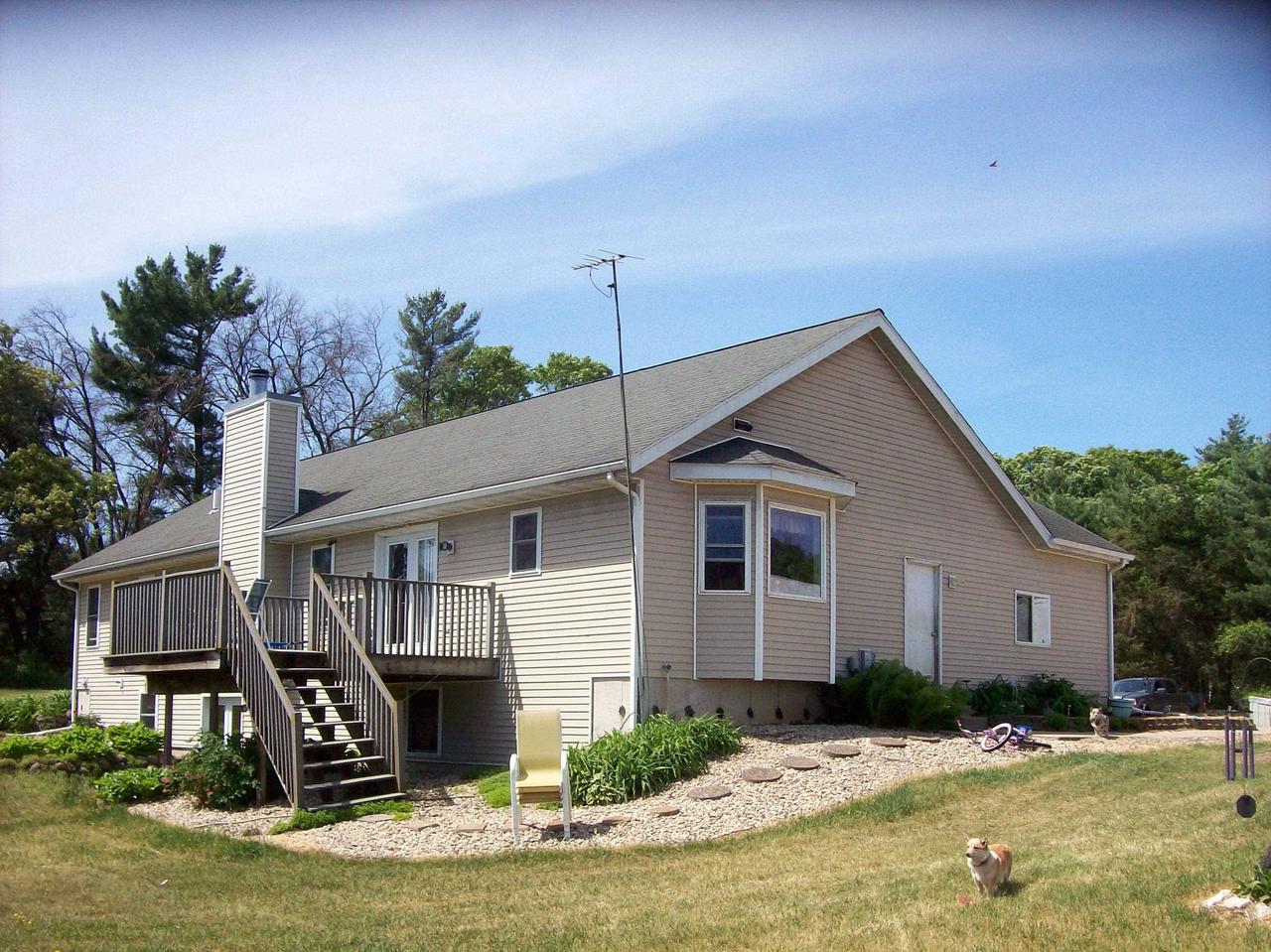 N6702 12th Road, Montello, WI 53949
