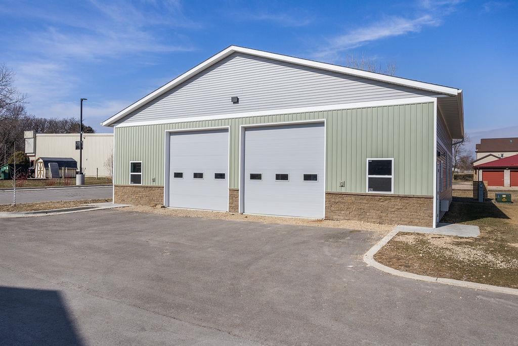 6580 Lake Road 101 — photo