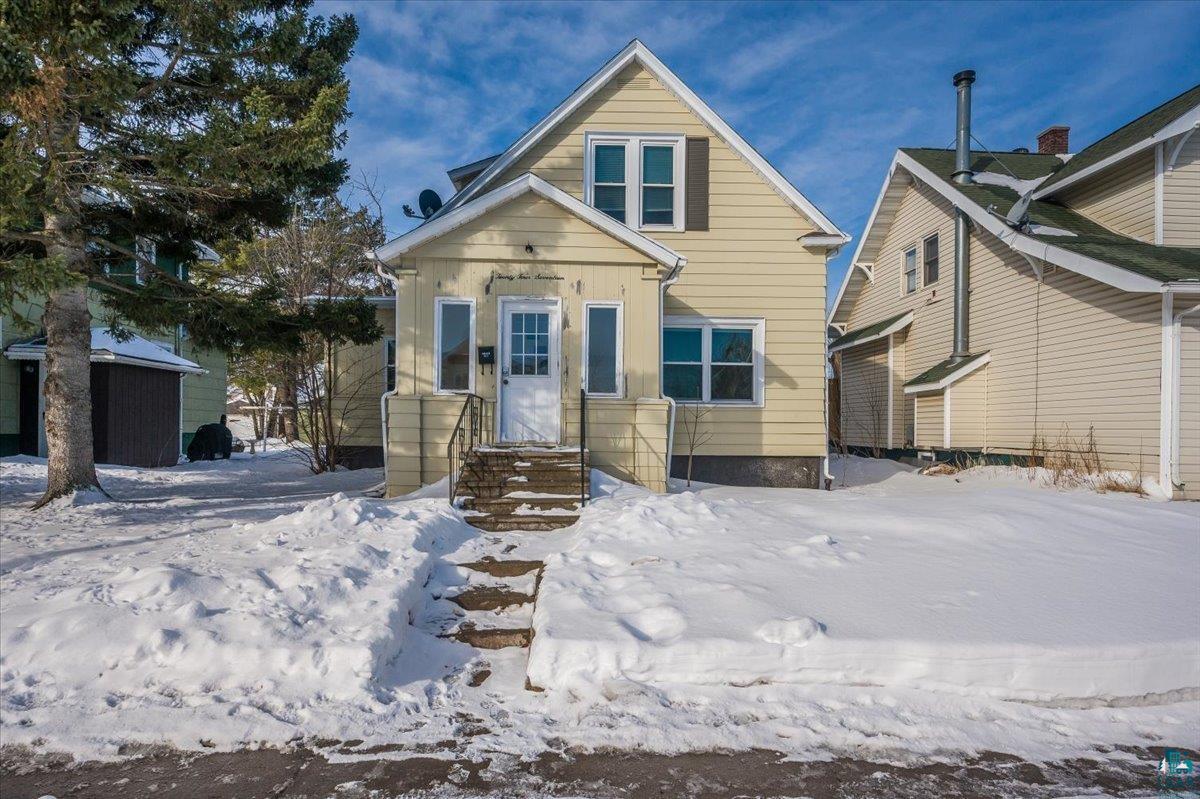 2417 John Ave — photo