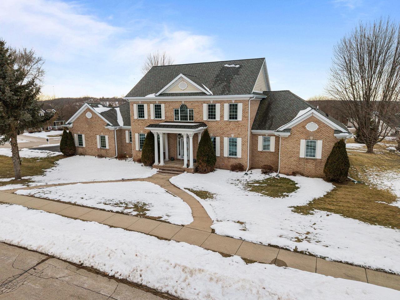 632 Cambridge Drive — photo